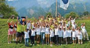 Die heutige Jungwacht zusammen mit Blauring im «Jubla»-Sommerlager 2013 in Muotathal. (Bild: pd)