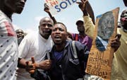 Oppositionsanhänger protestieren in Nairobi mit dem Slogan «Keine Reform, keine Wahlen». (Bild: Bryan Jaybee/Getty (11. Oktober 2017))