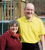 Das neue Pächterehepaar: Kathrin und Dani Bühler führen ab dieser Saison das Restaurant des Campingplatz Läui bei Diessenhofen. (Bild: Dieter Ritter)