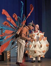 Olli Hauenstein und Eric Gadient auf der Bühne. (Bild: PD)