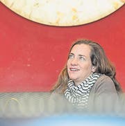 Die ewig neuen Griechen: Katja Langenbach bringt sie auf die Bühne. (Bild: Hanspeter Schiess)
