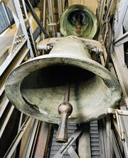 Der Glockenstuhl der evangelischen Kirche Amriswil. (Bild: Donato Caspari)