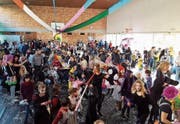 Bunt geschminkte Kinder, gut gelaunte Eltern. An der Sägler-Kinderfasnacht soll es wie hier im 2017 gemütlich zu und her gehen. (Bild: PD)
