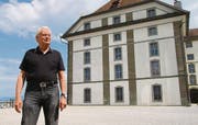 Künstler John Stutz will auf diesem Platz neben dem Kornhaus in Rorschach 16 Skulpturen ausstellen. (Bild: Lea Müller)