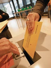 Bei Wahlen in den Gemeinden verliert die Parteizugehörigkeit an Bedeutung. (Bild: Hannes Thalmann)