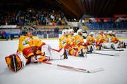 Heute Abend spielen die Bieler um Goalie Jonas Hiller gegen den HC Lugano. (Bild: GIAN EHRENZELLER (KEYSTONE))