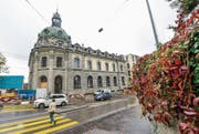 Seit 2016 wird um die Hauptpost herum gebaut. Unter der historischen Kuppel soll es in Zukunft Pizza geben. (Bild: Donato Caspari)