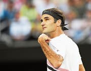 Titelverteidiger Roger Federer gewinnt in der ersten Runde gegen Aljaz Bedene in drei Sätzen. (Bild: Joe Castro/EPA (Melbourne, 16. Januar 2018))