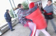 Nicht immer geht es auf Ostschweizer Pausenplätzen friedlich zu und her. (Bild: Archiv/Susann Basler (Symbolbild))