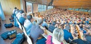 7700 Studenten haben sich fürs Herbstsemester an der HSG eingeschrieben. Im Jahr 2020 könnten es 8000 bis 9000 sein. (Bild: Urs Bucher)
