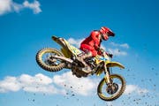 Lokalmatador Jeremy Seewer bei einem der Sprünge auf der Strecke «Schweizer Zucker». (Bild: Benjamin Manser)