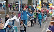 Gemeinsam geht es für die Primarklassen des Gringel zum Hofwies. (Bild: PD)