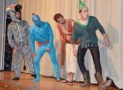 Zebra, Flaschengeist Dschinni, Aladdin und Peter Pan brüten einen neuen Plan aus, um Jasmin zu finden.