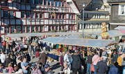 Meist scheint am Martinimarkt in Mogelsberg die Sonne. Rund um die zahlreichen Marktstände zu flanieren, macht dann doppelt Spass. (Bild: PD)