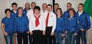 Der Vorstand des Kreisturnverbandes und die Wattwiler Delegation freuen sich über die Vergabe. (Bild: pd)
