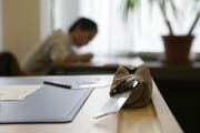 Wer in der Schule Probleme macht, muss mit Konsequenzen leben. Doch welche sind opportun? (Bild: Trix Niederau (Symbolbild))