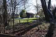 Dieses Ferienhaus wird als dauerhafter Wohnsitz genutzt. (Bild: Martina Eggenberger)