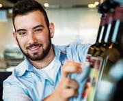 Fabian Huerta träumt vom eigenen Restaurant. (Bild: SRF/Daniel Ammann)