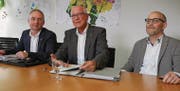 Stadtrat Thomas Beringer, Stadtpräsident Andreas Netzle und Finanzchef Thomas Knupp orientieren über ihre Themen. (Bild: Martina Eggenberger)