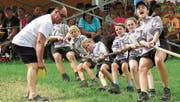 Angriffig: Das Team Sevelen Kids I lässt sich von niemandem aufhalten, sichert sich Tages- und Gesamtsieg. (Bilder: Julia Kaufmann)
