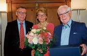 Stiftungsratspräsident Thomas Fischer verabschiedet Heidi und Ernst Hofstetter. (Bild: Kurt Peter)