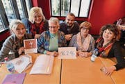 Der Vorstand des Vereins Café International: Elsbeth Bollag (Präsidentin), Nada Strasser, Erica Willi, Islam Sadiki, Inge Abegglen und Pia Lichtsteiner Zürcher. Das Café soll ein Begegnungsort der Kulturen werden. (Bild: Max Eichenberger)