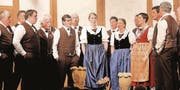 Der Jodelclub Alvier eröffnet den Unterhaltungsabend mit Liedern, die gut zur Frühlingsstimmung passen.