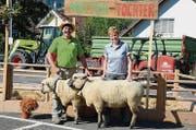 Die Titelverteidiger Käthi und Berni Hardegger mit Mutter- und Tochter-Siegerpaar «Rebecca» und «Riana».