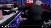 Das Video mit der symbolischen Prügelattacke gegen CNN ist zehn Jahre alt. Es stammt aus der Zeit, als Trump als Gaststar zu Ringkämpfen eingeladen war. (Bild: Screenshot)