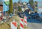 Die Weinfelderstrasse in Mauren ist aufgrund der Baustelle nur in Richtung Weinfelden befahrbar. (Bild: Mario Testa)