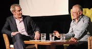 Haben für doppelte Lacher gesorgt: Die beiden Kabarettisten Manuel Stahlberger (links) und Joachim Rittmeyer. (Bild: Christof Lampart)