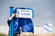 In Rishon Lezion, der viertgrössten Stadt Israels, wurde die Paul-Grüninger-Strasse eingeweiht. (Bild: ANTHONY ANEX (KEYSTONE))