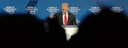 US-Präsident Donald Trump lobte gestern in seiner Rede am WEF 2018 die Vorzüge der USA als Wirtschaftsstandort. (Bild: Markus Schreiber/AP (Davos, 26. Januar 2018))