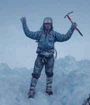 Marco Signer auf dem Gipfel des 6225 Meter hohen Chimborazo, höchster Berg Ecuadors. (Bild: PD)