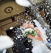 Wer hat eine Partnerschaft eintragen lassen, wer geheiratet, wer ein Kind geboren – und wer ist verstorben? Diese Informationen sind in den Zivilstandsnachrichten der Gemeinden enthalten. (Bild: Carlo Buttinoni/ Archiv)