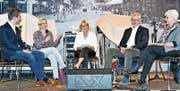 Die Podiumsteilnehmer erzählten aus ihren eigenen Erfahrungen, wie sie die Unterschiede der Generationen erlebten. (Bild: Heidy Beyeler)