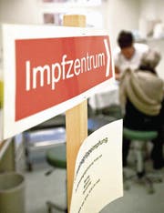 1,3 Millionen Schweizer liessen sich gegen das H1N1-Virus impfen. (Bild: ky/Ennio Leanza)
