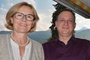 Etwas unter und etwas über den eigenen Erwartungen: Jeanette Mösli Koch (links) und der neue Gemeindepräsident Niggi Lippuner.