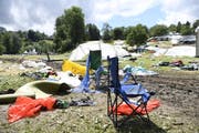 Am frühen Montagnachmittag im Sittertobel: Überbleibsel des Open Airs. (Bild: Ralph Ribi)
