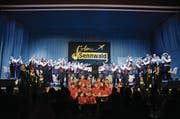 Nebst der Jugendmusik wirkten auch die Linedancerinnen der Gruppe Speedy Gon-CH-ales bei der Unterhaltung der Musikgesellschaft Sennwald mit. (Bild: Corinne Hanselmann)