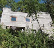 Der bekannte Architekt Rudolf Olgiati konnte 1967 ein Ferienhaus im Luckentobel in Unterwasser bauen. (Bild: Hansruedi Kugler (Unterwasser, 8. September 2012))