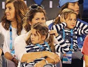 Mirka Federer mit den Töchtern Myla und Charlene 2015 an den Australian Open in Melbourne. (Bild: ky/David Crosling)