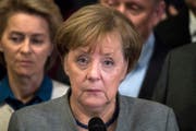 Kanzlerin Angela Merkel bei ihrem Statement nach den gescheiterten Koalitionsverhandlungen. (Bild: BERND VON JUTRCZENKA (AP dpa))