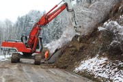 Hangsicherung nach dem zweiten Zwischenfall: Die Oberdorfstrasse war zwei Tage lang komplett gesperrt. (Bild: PD)