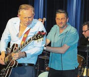 Die B.B. Brothers mit Frontmann Michael und Andreas Arlt leben den Blues. (Bild: Pius Bamert)