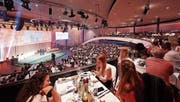 Der festliche Berner Kursaal diente erstmals als Kulisse für die Topskorer-Gala. (Bild: Romel Janeski)