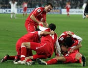 Ein Endspiel, welches gut ausging: Trotz einer 2:4-Niederlage in der Türkei qualifiziert sich die Schweizer Nati für die WM 2006 in Deutschland. (Bild: Keystone)