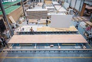 Die Firma Kifa in Aadorf produziert Modulboxen als Flüchtlingsunterkünfte. (Bild: Reto Martin)