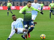 Umaru Bangura (links) fehlt dem FC Zürich im Saisonendspurt (Bild: KEYSTONE/WALTER BIERI)