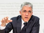 Bundesanwalt Michael Lauber spricht über Fälle, welche die Bundesanwaltschaft im vergangenen Jahr besonders beschäftigt haben. Dazu gehören Verfahren im Zusammenhang mit dem Petrobras-Skandal. (Bild: KEYSTONE/THOMAS HODEL)